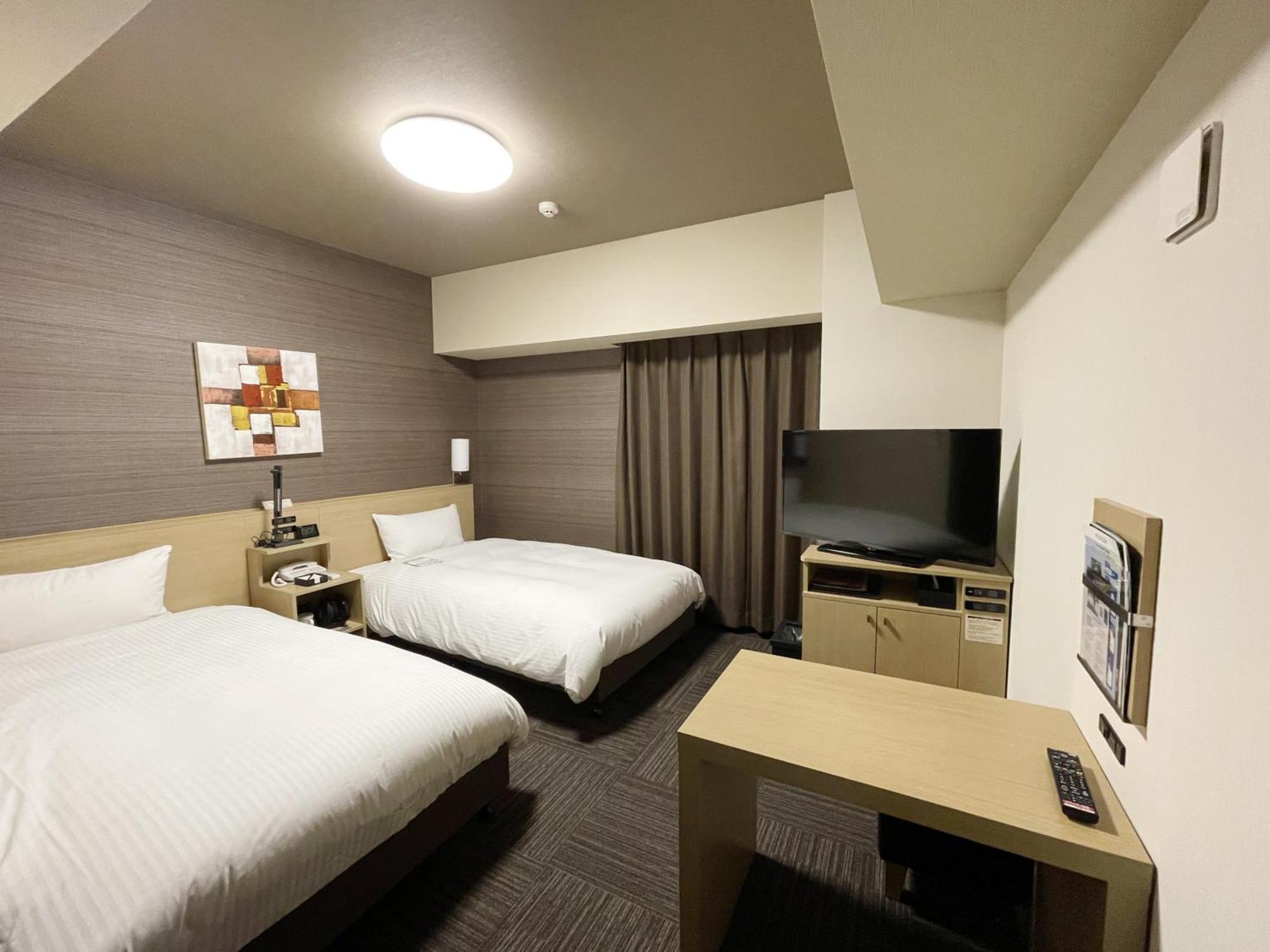 Hotel Route-Inn Osaka Takaishi -Hagoromo Ekimae- מראה חיצוני תמונה